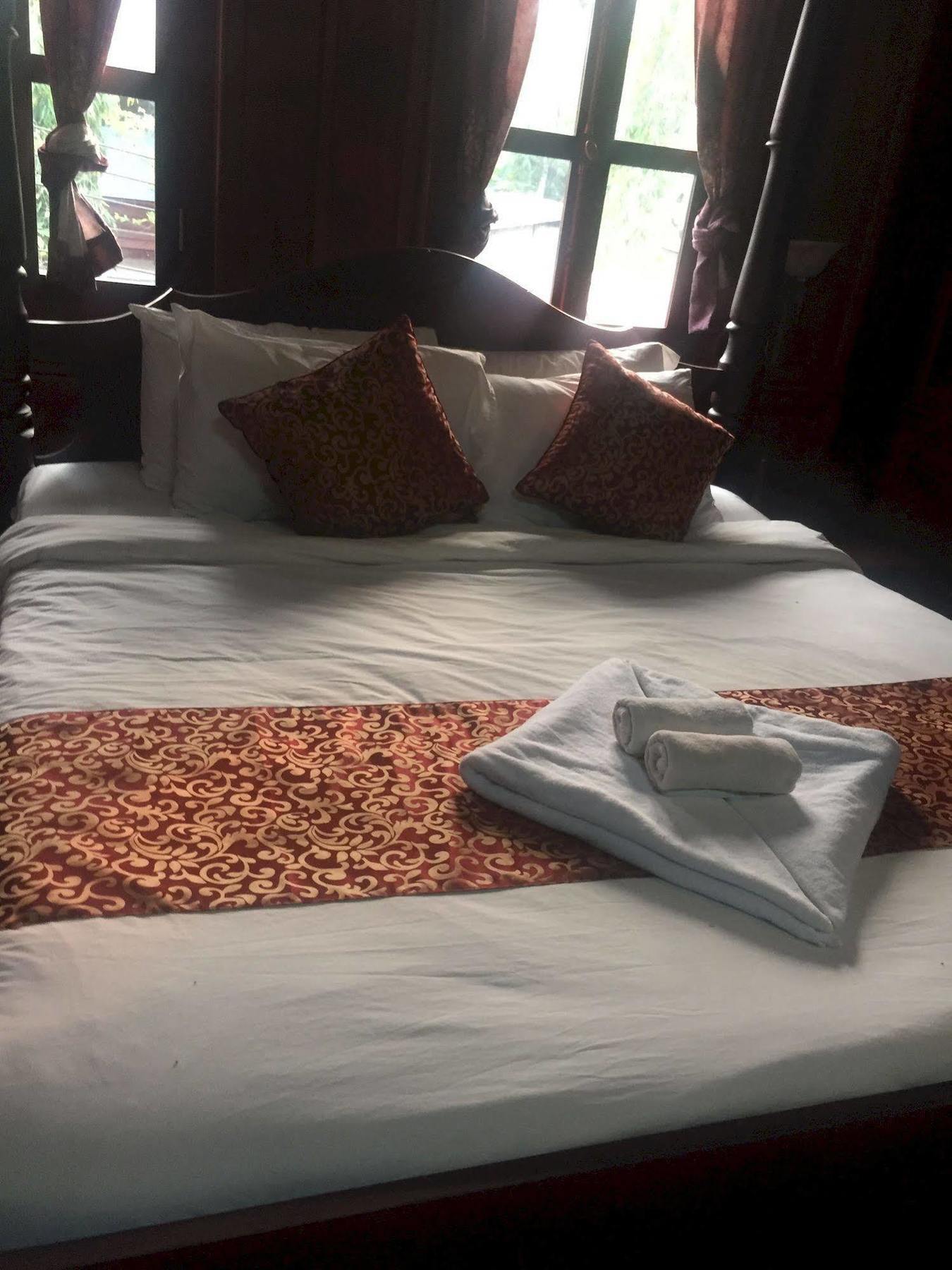לואנג פרבאנג Lakhangthong Boutique Hotel מראה חיצוני תמונה