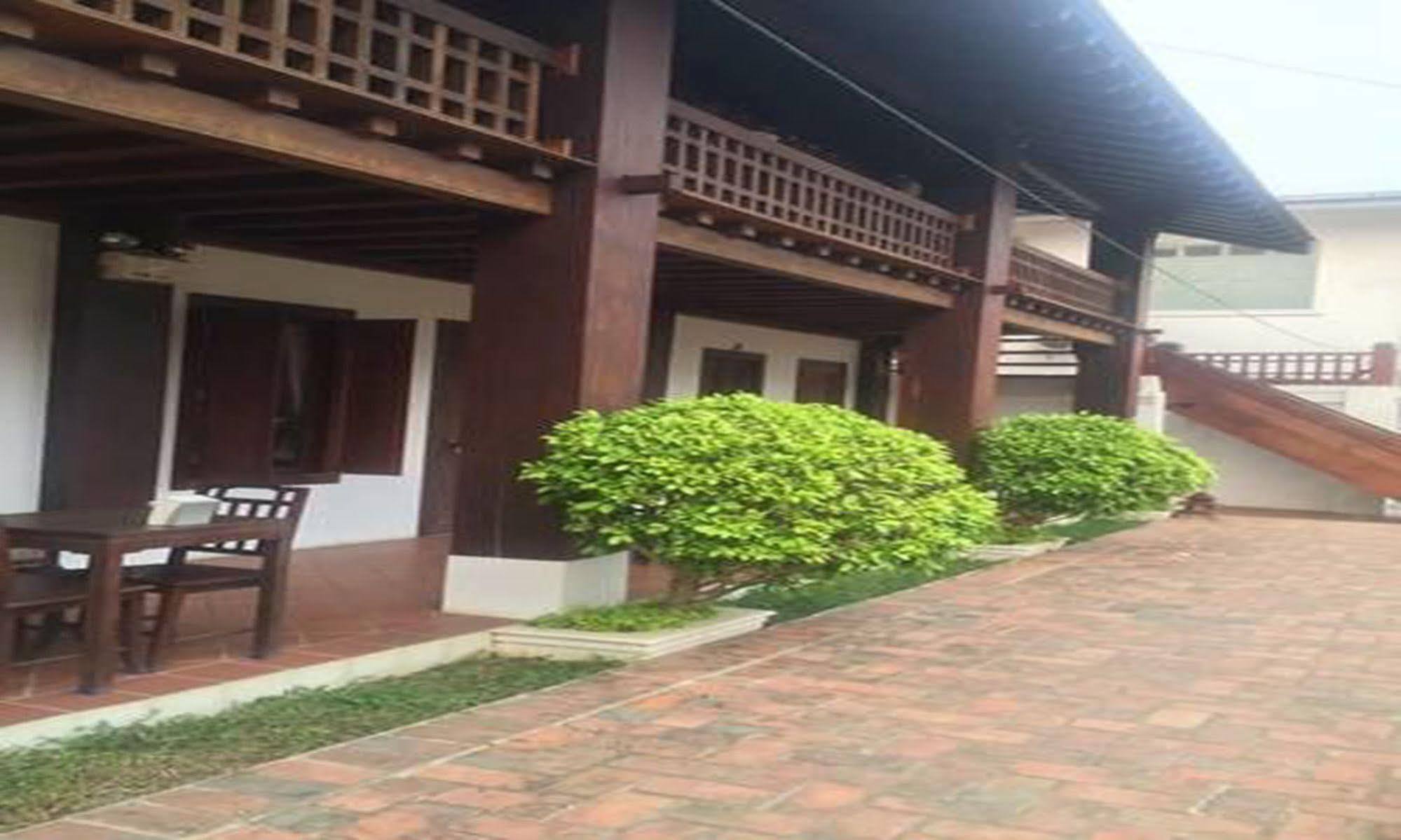 לואנג פרבאנג Lakhangthong Boutique Hotel מראה חיצוני תמונה